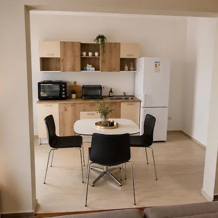 Jafar 4 - 1br With Private Balcony Apartment